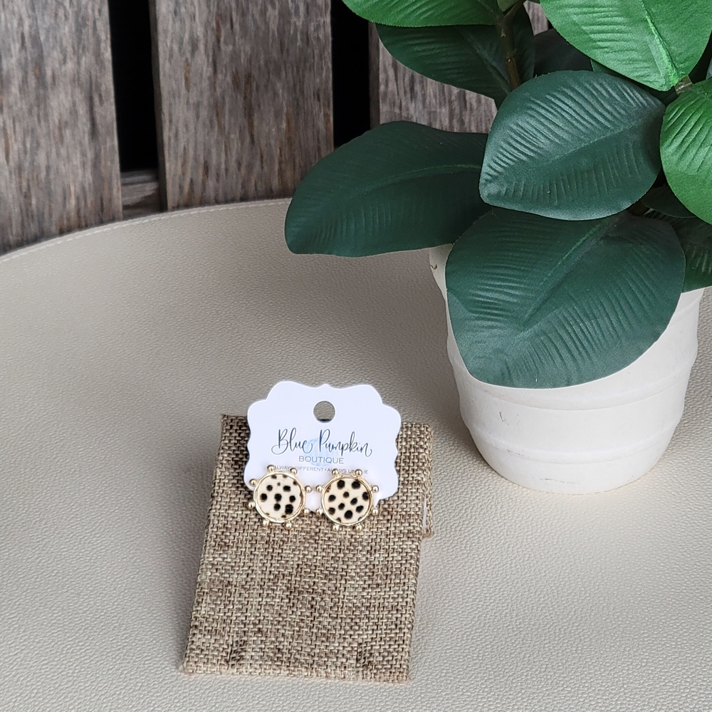 Leopard Print Faux Hair Stud Earrings NEW - Picture 2 of 5
